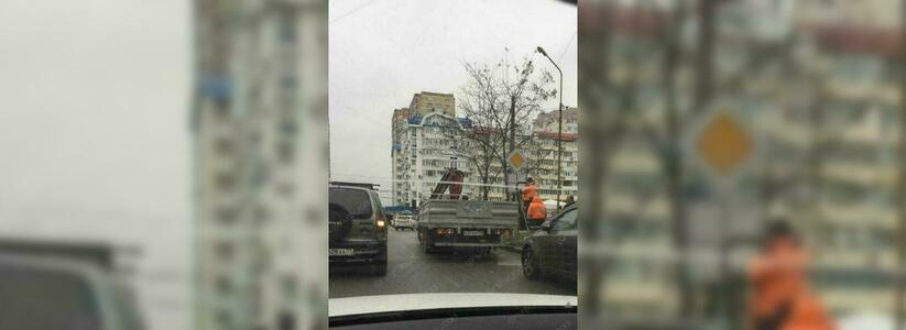 В Новороссийске установлен новый дорожный знак