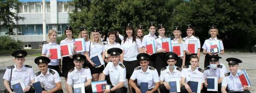Более 200 курсантов ИМТМЭиП Государственного морского университета имени адмирала Федора Федоровича Ушакова получили дипломы об окончании вуза