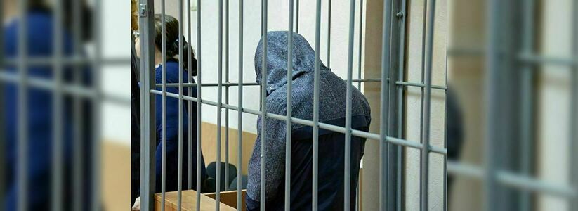 Незаконный оборот оружия, наркотиков и вымогательство: в Новороссийске осудили членов ОПГ