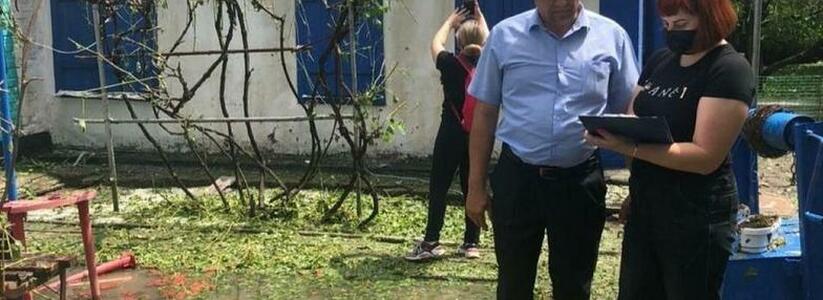 Анапу затопило, а  Павловский район побило градом: губернатор Кубани заверил, что не бросит людей в беде