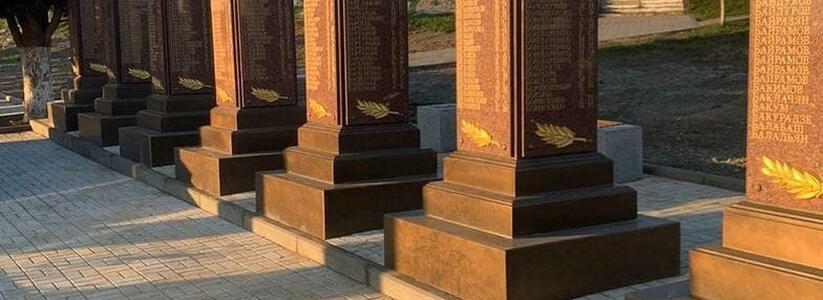 В Новороссийске реконструировали шесть братских могил