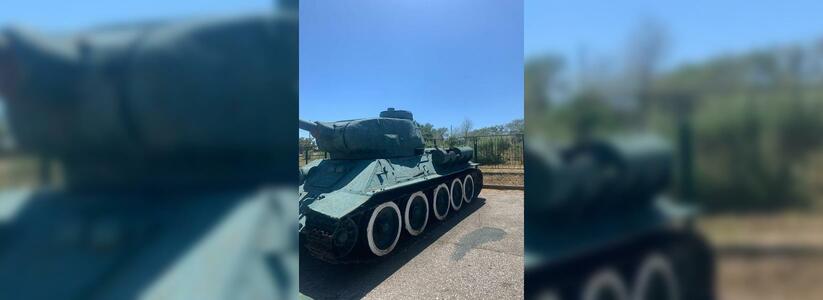 Эхо войны, покрытое ржавчиной. Жители Новороссийска жалуются на проржавевшие танки и боевые орудия в музее на Малой земле