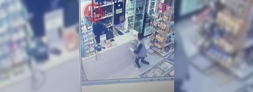 «Напали на продавца и обчистили кассу»: полиция раскрыла ограбление круглосуточного продуктового магазина в Новороссийске