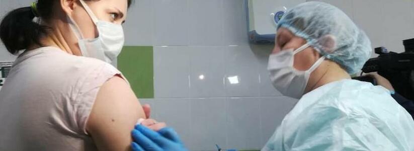 В Краснодарском крае вакцинация для работников сферы услуг будет обязательной. На этом настояли ведущие врачи региона