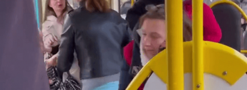 «Это абсурд!»: в Краснодаре избитую в трамвае пассажирку без маски привлекают к ответственности