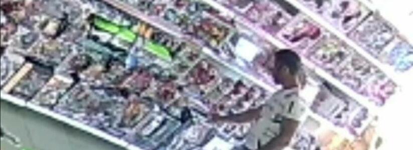 «В детстве не наигрался!?»: в Новороссийске мужчина украл из магазина игрушку