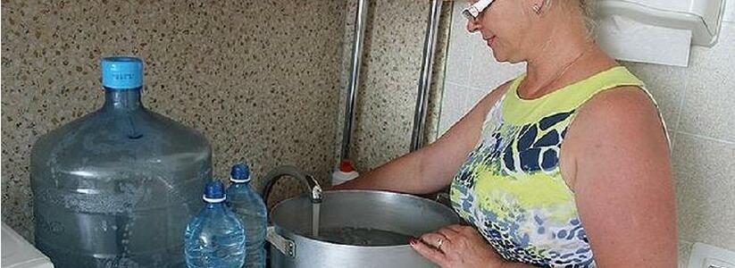 Из-за аварии на водоводе 1,3 тыс. жителей Новороссийска остались без воды