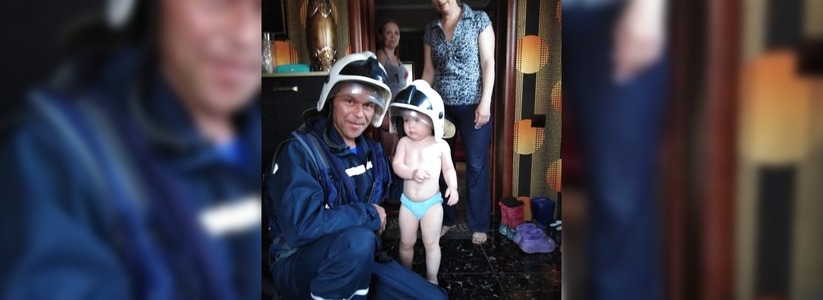 Под Новороссийском спасатели вызволили из закрытого дома двухлетнюю девочку: фото