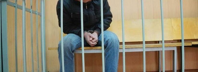 Новороссиец в состоянии опьянения зарезал родственника, а другому угрожал скорой расправой