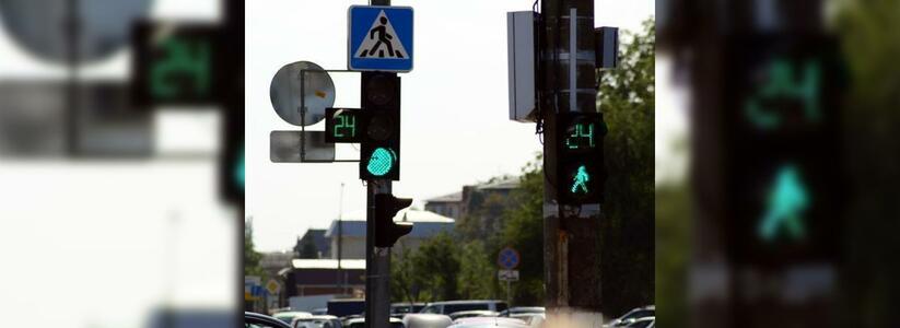 В Новороссийске появятся новые светофоры, дорожные знаки и «лежачие полицейские»