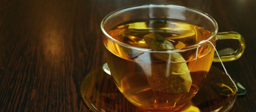 Эксперты определили лучшие бренды пакетированного чая, доступные в российских магазинах.