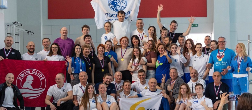 В спортивном мероприятии приняли участие более 90 пловцов из разных уголков России.