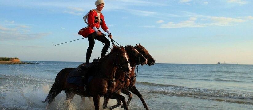 Публичное избиение за неправильный подарок и принцы на конях: как отметили 8 Марта в Краснодарском крае