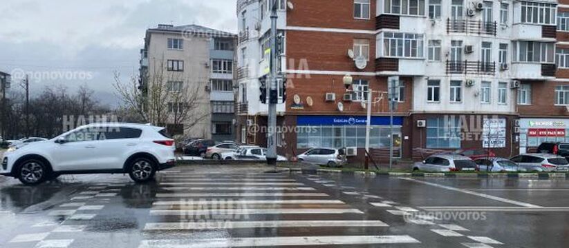 Обещанного два года ждут: в Новороссийске на улице Видова установлен вызывной светофор