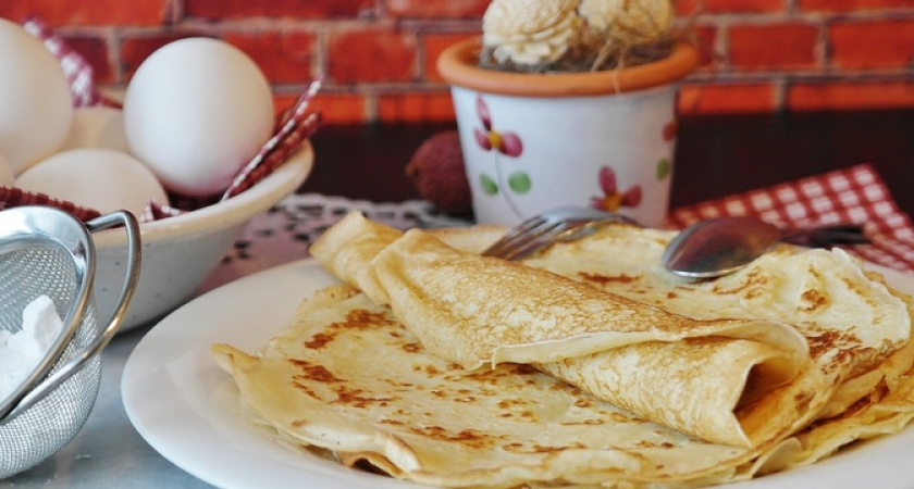 Гости будут в шоке от этой вкуснятины: легкий рецепт тонких старорусских блинов на Масленицу