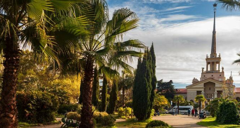 Траты доходят и до 500 тысяч в месяц: футболист из Сербии рассказал о ценах в Сочи