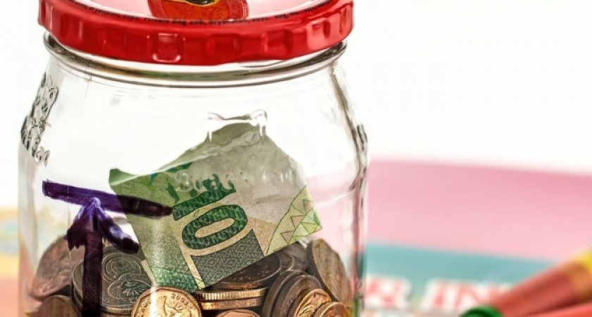 Все накопления обесценятся в апреле: новая волна девальвации как в 90-х