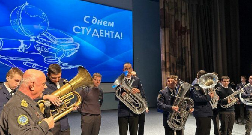 Ушаковка наградила лучших курсантов в День российского студенчества