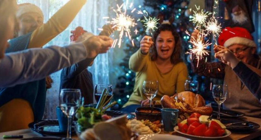 Никакого зеленого цвета и елок в доме! Что ставить на стол, что надевать и как украшать дом в Год Дракона рассказали астрологи из Новороссийска