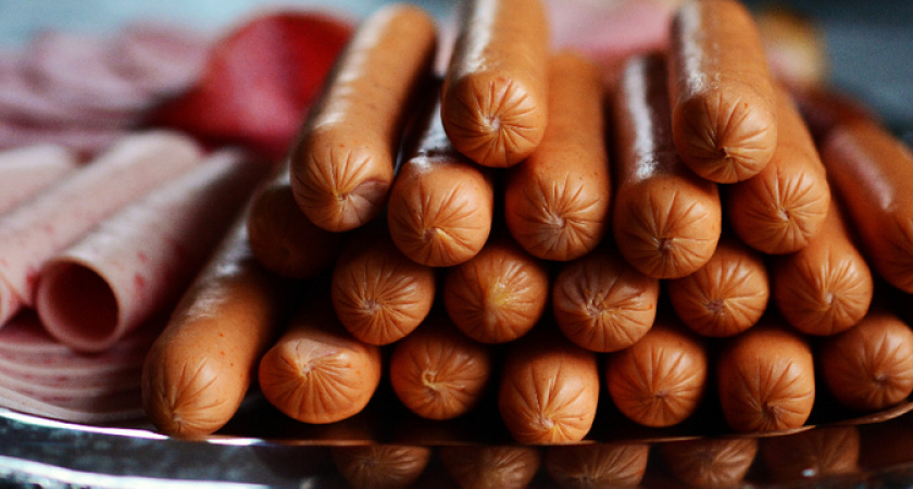 Смело можно брать. В Роскачестве отобрали лучшие марки сосисок, с лучшим составом