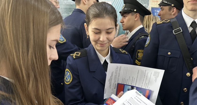 Государственный морской университет имени адмирала Федора Федоровича Ушакова провел крупнейшую в регионе «Ярмарку вакансий»!