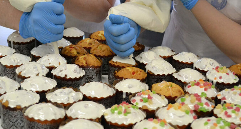 НАША сравнила стоимость продуктов для приготовления пасхальных куличей и цену готовой выпечки в магазине: результат оказался неожиданным