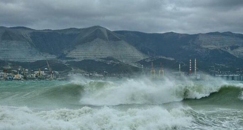 Может сдуть: в Новороссийске в воскресенье ожидается сильный ветер 