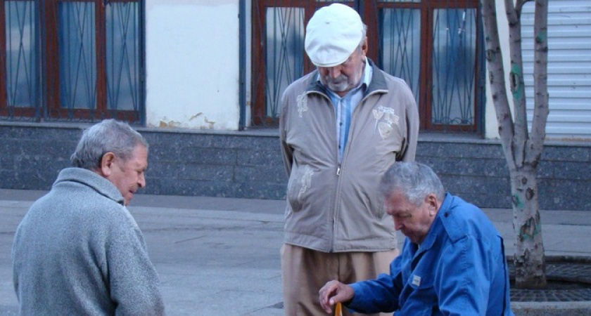 С понедельника станет бесплатным для всех пенсионеров: новая льгота вводится с 13 мая