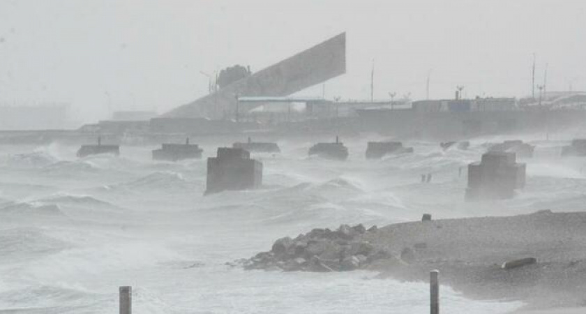 Внимание! В Новороссийске ожидаются ливень и усиление ветра до 30 метров в секунду