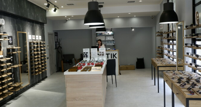 Пять причин купить очки в медицинском салоне оптики Dr.Optik