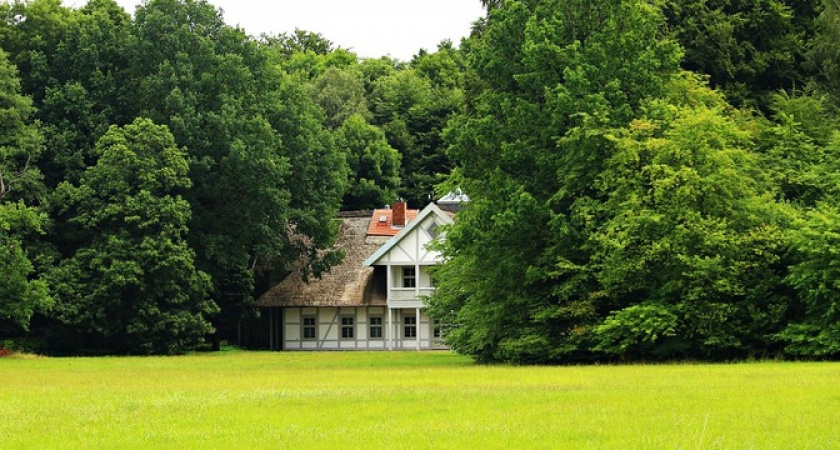 Россияне кипят от ярости: с 15 мая будут штрафовать за забор на даче или огороде