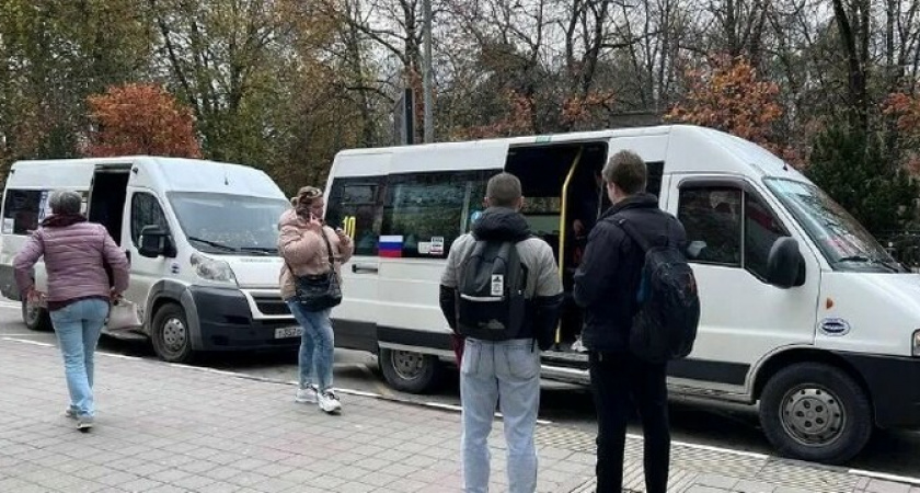 В Новороссийске водитель маршрутки не пустил в салон пенсионерку