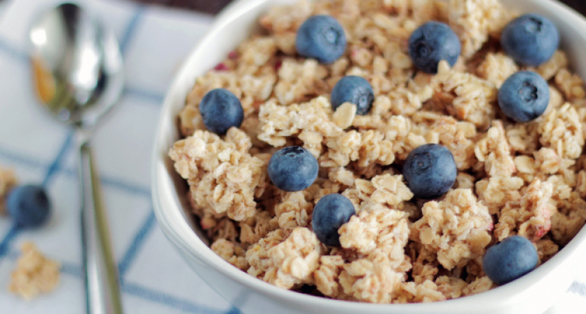 Диетолог Гинзбург назвал худший завтрак для пожилых людей