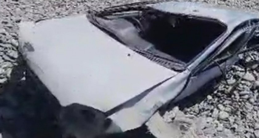 На Утрише автомобиль упал с обрыва: чудом выжившая водитель госпитализирована в горбольницу Новороссийска