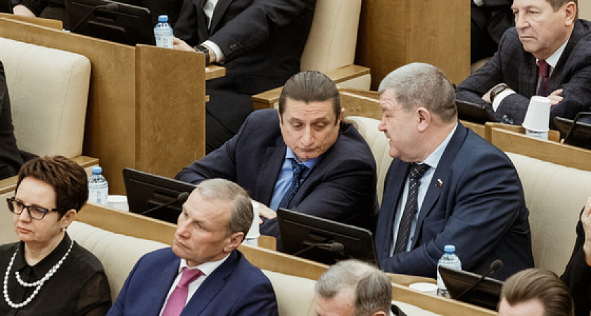 Депутатам разрешили больше не отчитываться о доходах перед народом