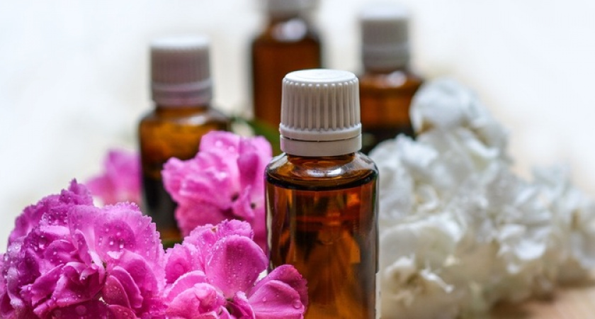 Топ-5 лучших парфюмов с ароматом розы: мощная стойкость и нежнейший шлейф