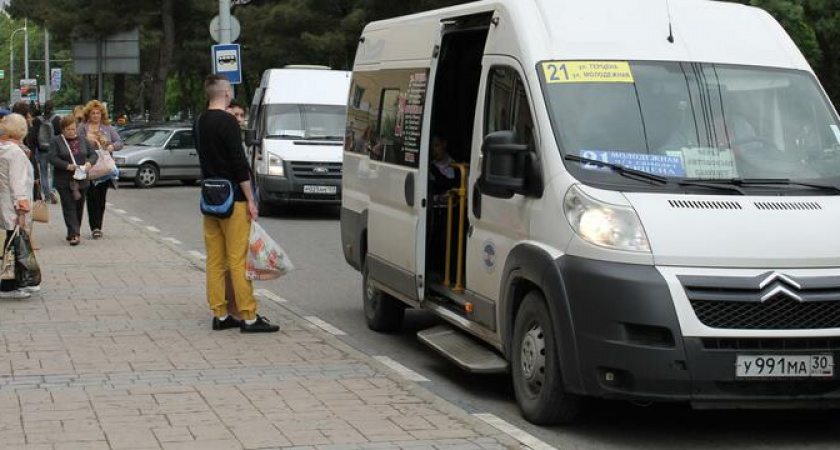 Три выговора и три отстранения: власти Новороссийска не церемонятся с водителями маршруток