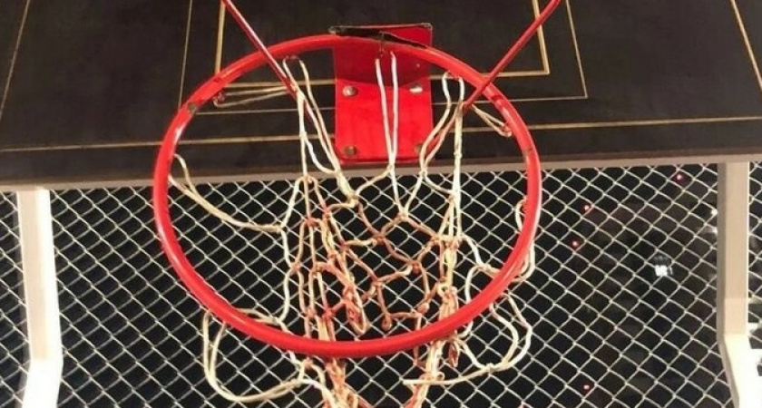 «Поставьте камеры и штрафуйте»: в Новороссийске продолжают крушить обновленный парк Фрунзе