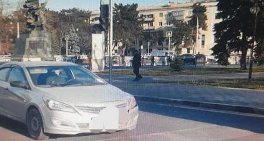 В Новороссийске водитель иномарки сбил двух старушек на «зебре»: родственники пострадавших разыскивают видеозапись происшествия