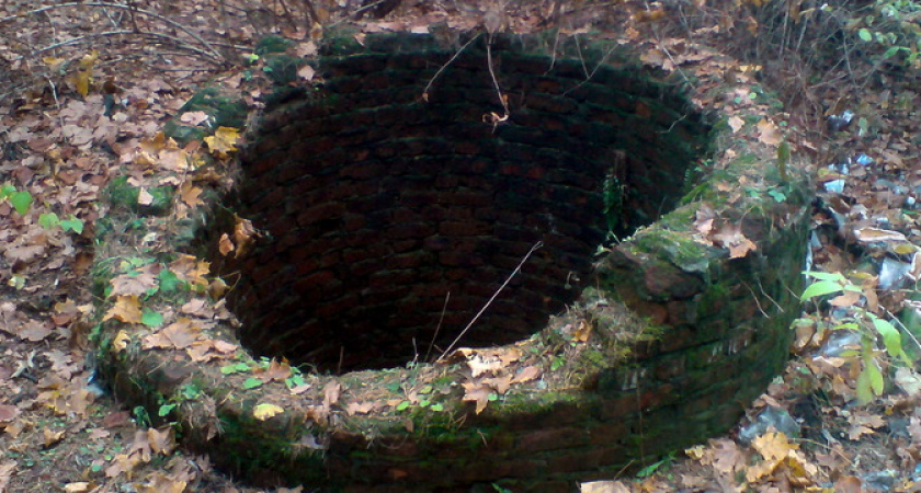 Жители Васильевки сообщили, что в поселке закапывают природоохранный колодец