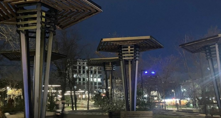 Парк Фрунзе в Новороссийске погрузился во тьму