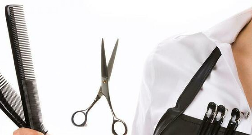 Мастер по волосам из Новороссийска бесплатно стрижет участников спецоперации в военном госпитале