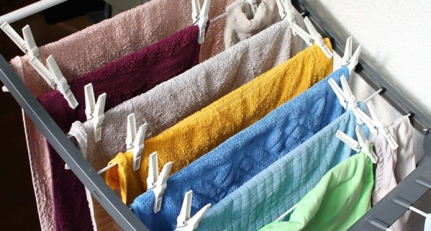 Хитрые хозяйки всегда кладут чистый носок в стиралку: всего две минуты облегчат жизнь