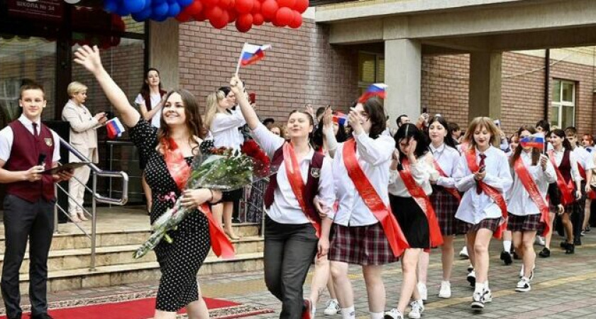 Золото и серебро: новороссийские выпускники в этом году получат медали первой и второй степени 