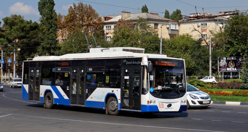 В Новороссийске по улице Куникова перенаправят троллейбус с маршрутом № 1