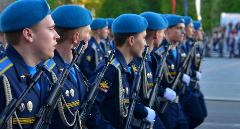 Нового министра обороны просят о второй волне мобилизации