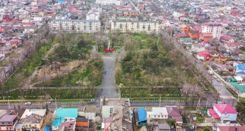 Октябрьская площадь или сквер на Пенайской: с 15 апреля новороссийцы смогут проголосовать за благоустройство общественной территории