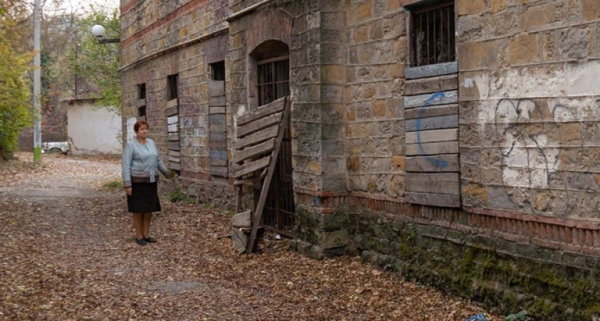 Заброшенный Дом шампанистов в Абрау-Дюрсо под Новороссийском продадут с торгов