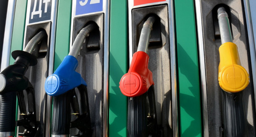 Подорожает в сентябре выше 50 рублей за литр: эксперты рассказали, что будет с ценами на бензин осенью