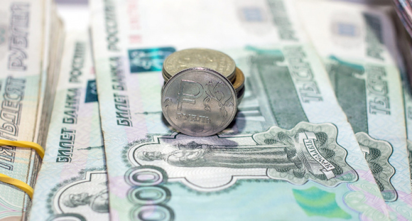 Пенсии решено повысить на 30% как работающим, так и неработающим